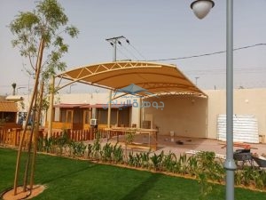 مظلات وسواتر بلاستيك للحدائق