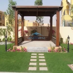 مظلات خشبية للحدائق