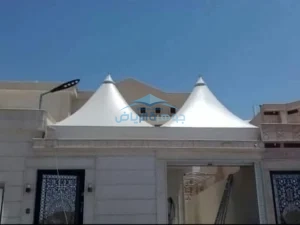 معلم تركيب مظلات هرمية
