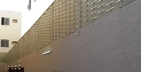 Courtyard-Fence-Installation