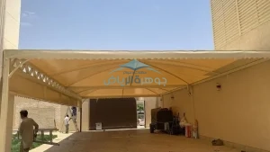 مظلات هرمية وشد انشائي